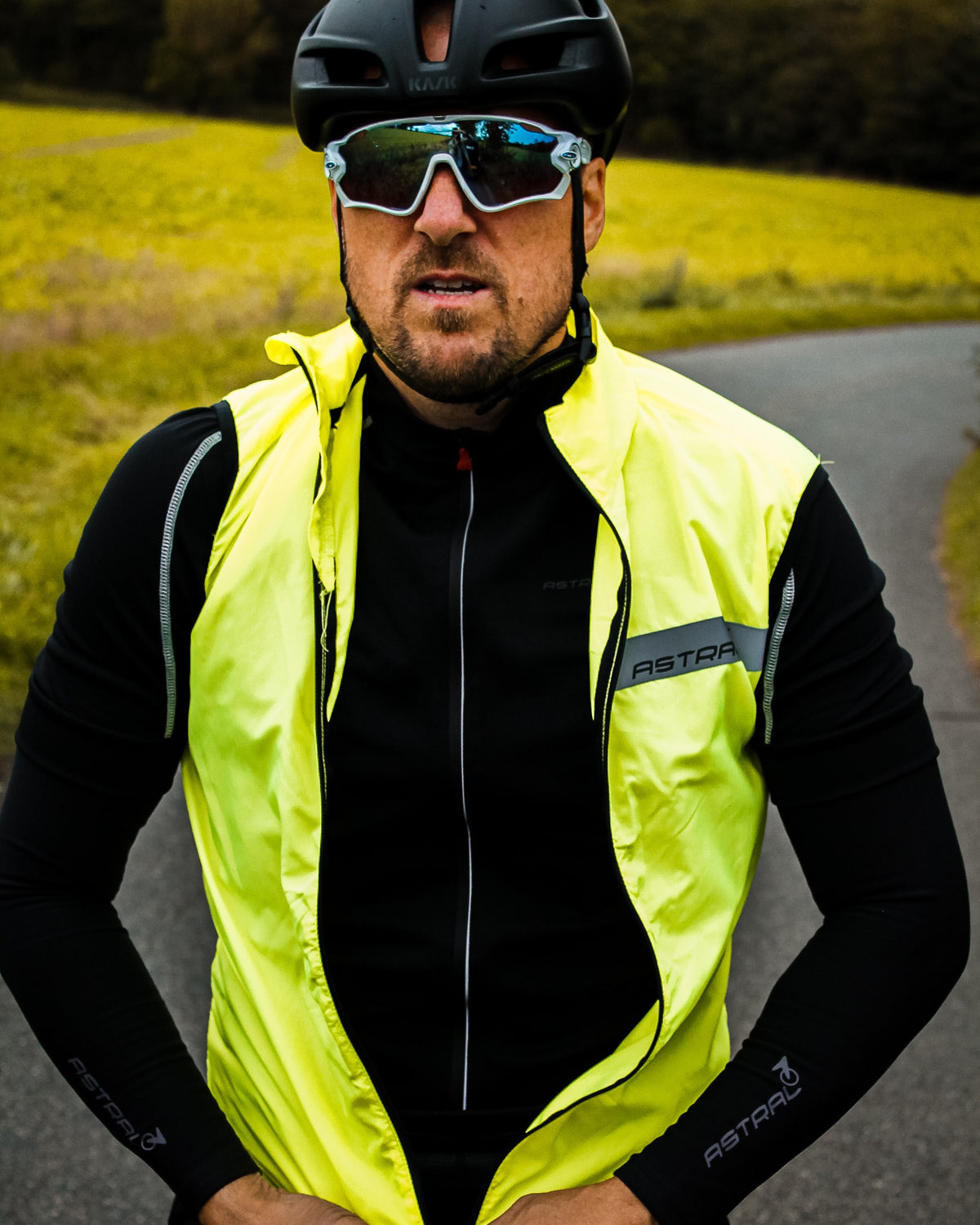 Astral Hi-Viz Vindvest