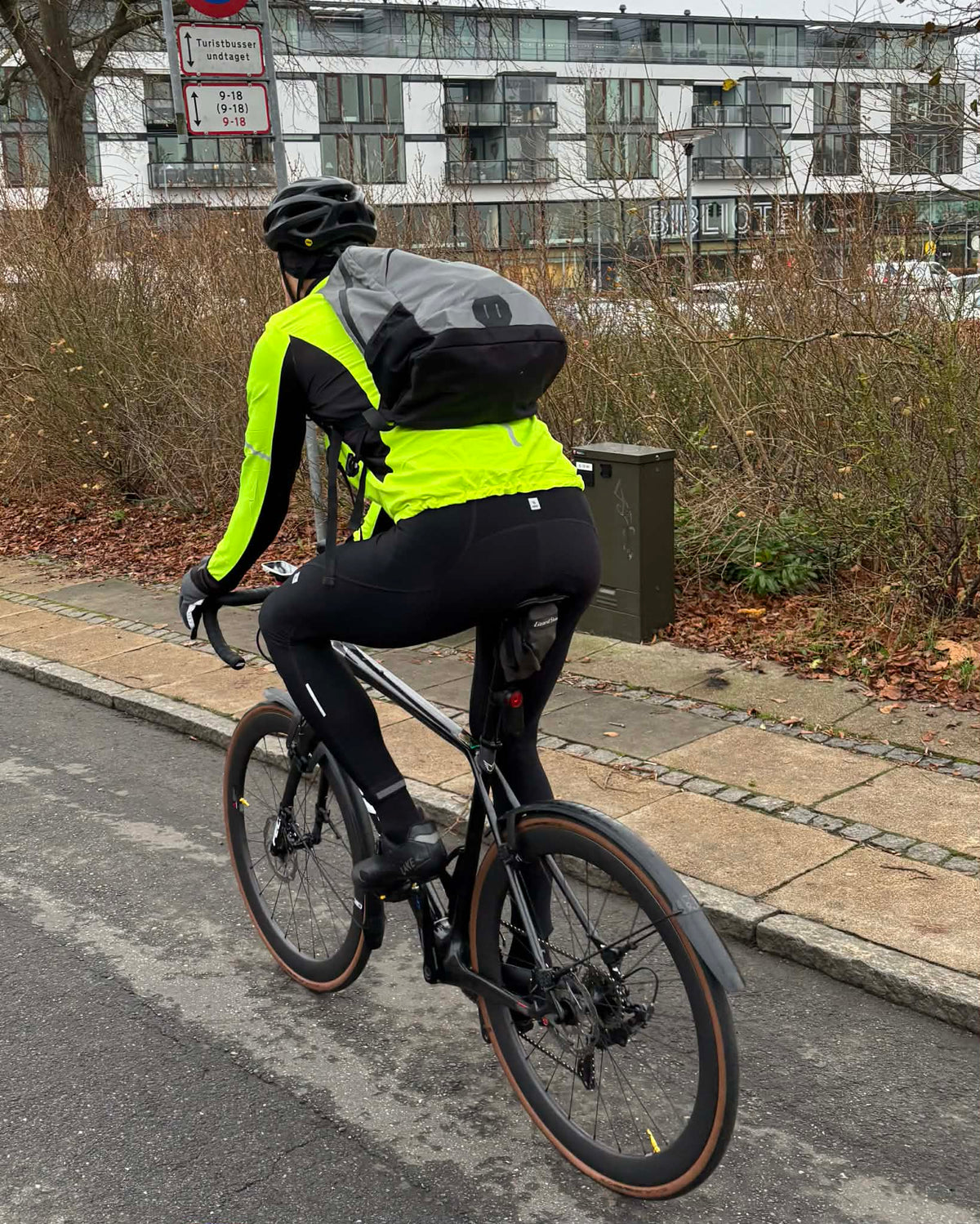 Astral Multi Cykel- og Løbejakke Herre - Hi-Viz Gul