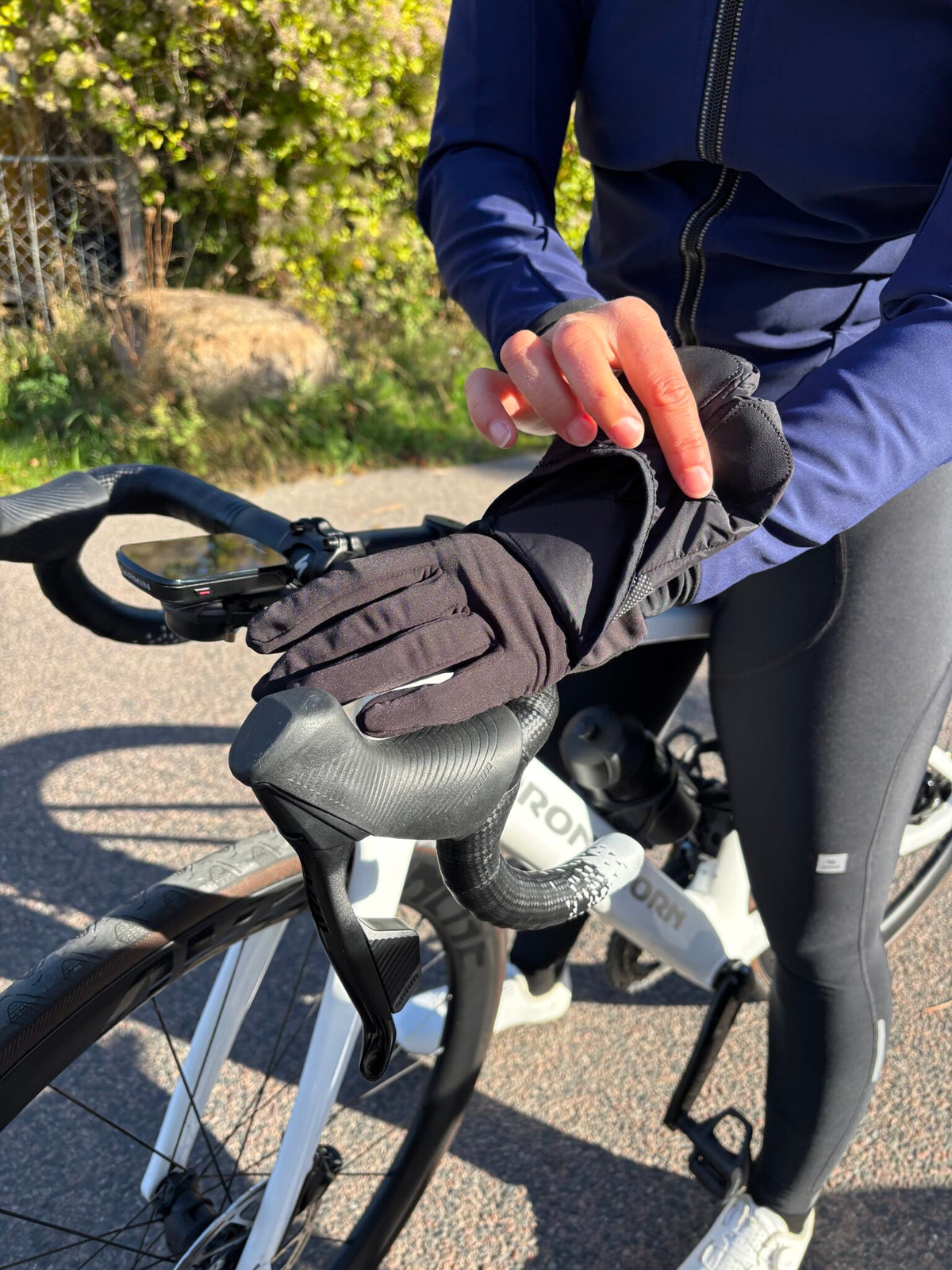 Il Biondo Lang Cykelhandske m. Vindtæt Overtræk - Sort